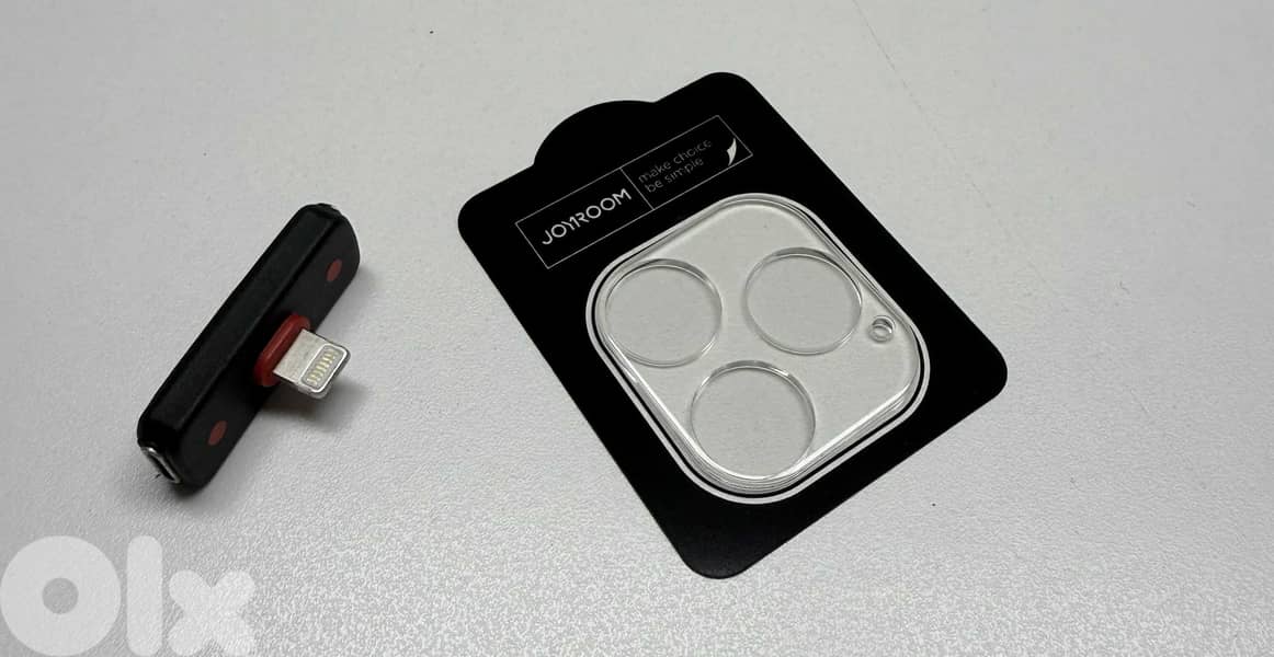 iPhone 12 Pro Max 256GB - Black | AirPods and EarPods 9