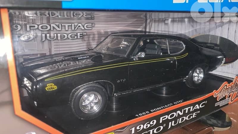 diecast muscle cars series scale 1/18 ford corvette many other 1