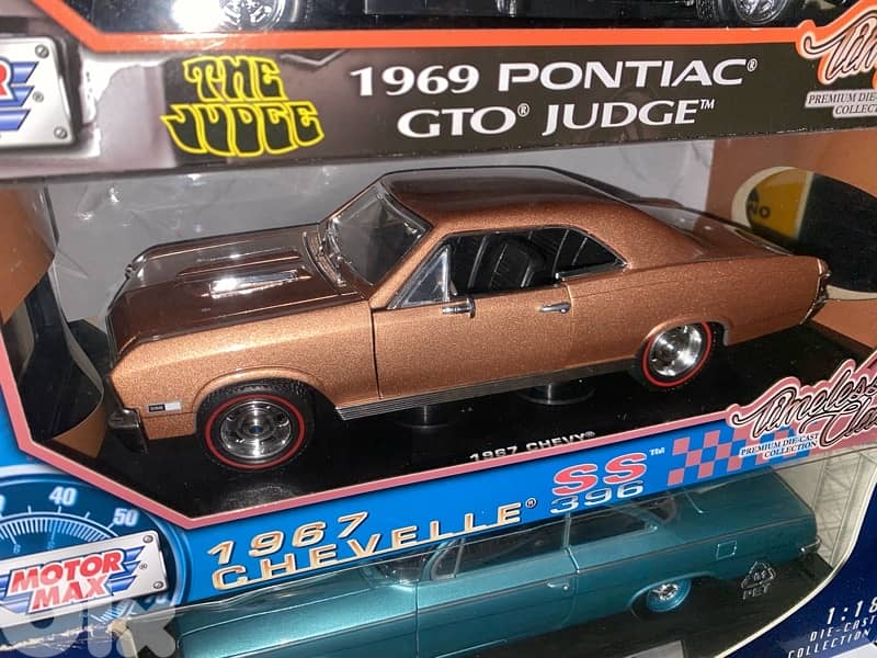 diecast muscle cars series scale 1/18 ford corvette many other 12