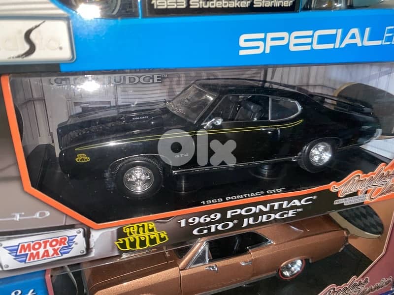 diecast muscle cars series scale 1/18 ford corvette many other 13