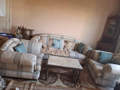 selling furniture