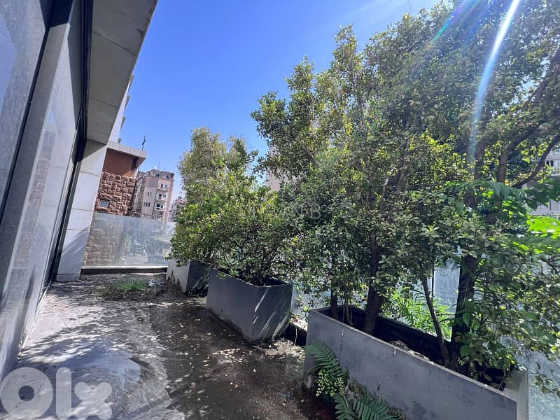 Commercial Office For Rent In Hamra .  مكتب تجاري للإيجار في الحمرا . 0