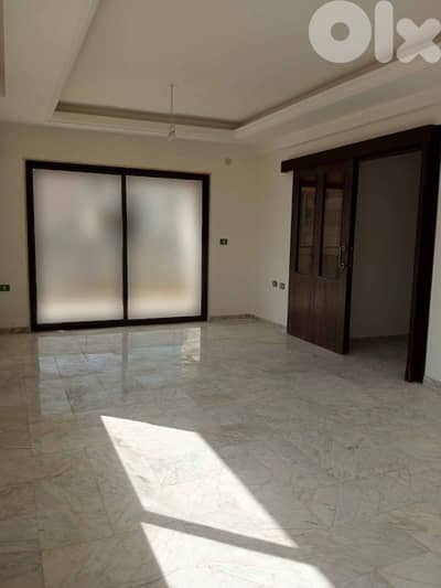 SPACIOUS APARTMENT IN MAZRAA PRIME (160SQ) 3 BEDROOMS , (BT-1238)