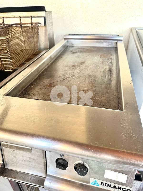 fryer’s and girll with stand 3