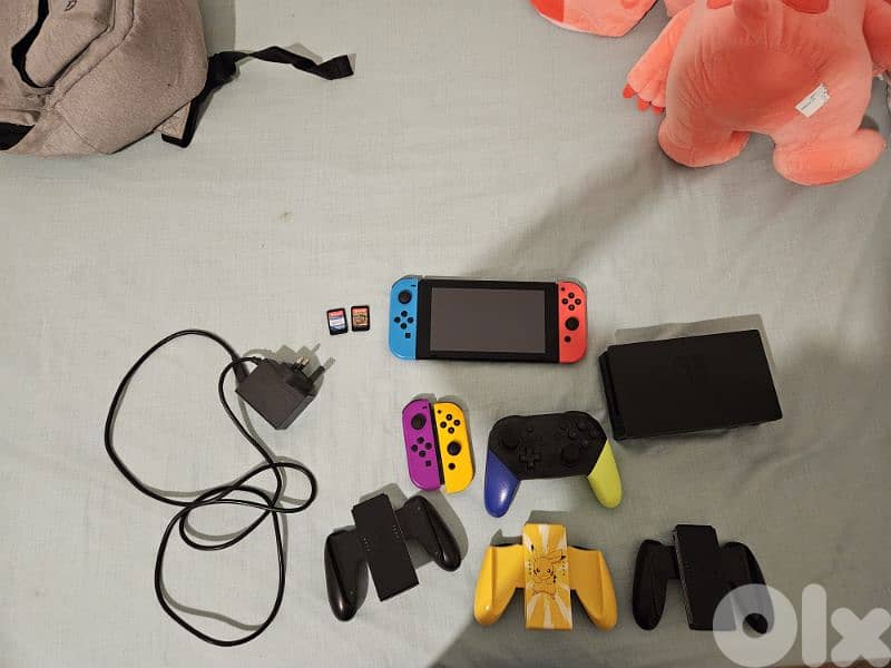 nintendo switch in perfect condition 300$ with to games 7