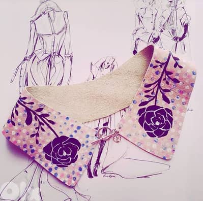 Real leather handpainted collar, unique piece.