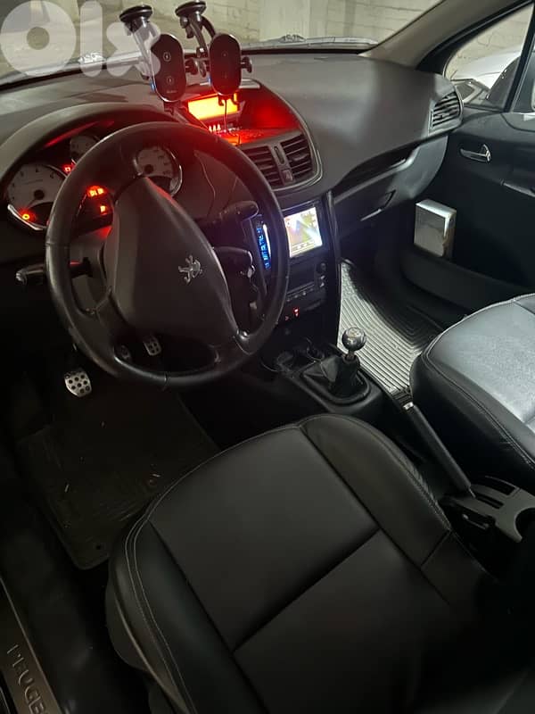 Peugeot 207 2008- turbo 0