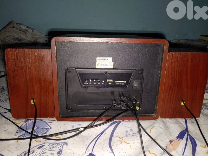 loud speakers. 1