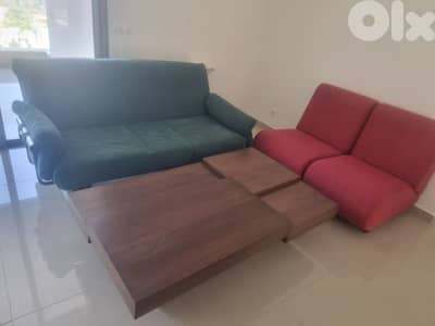 living room with tv 600 $