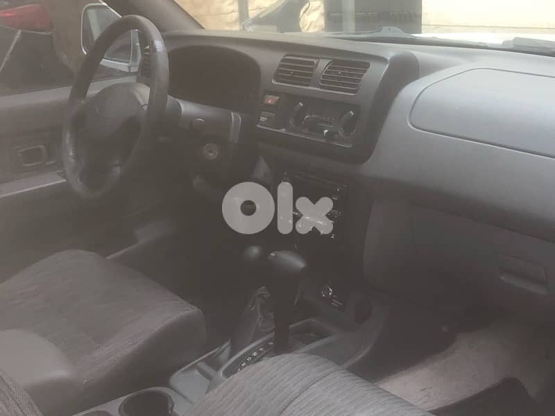 نيسان فرونتير 2000 0