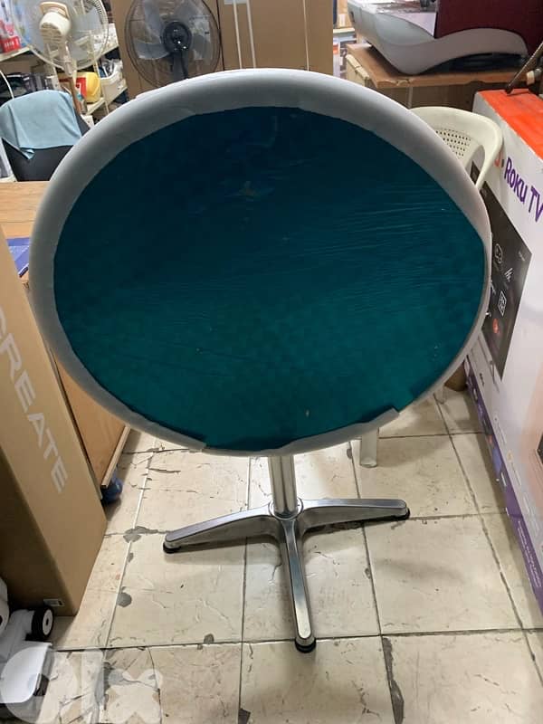 طاوله مستديره استانلس استيل كتير مرتبة جديده 2