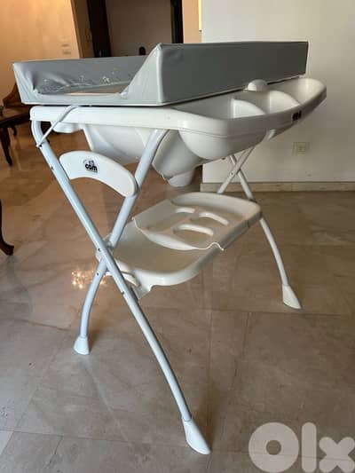 CAM bath and changing station