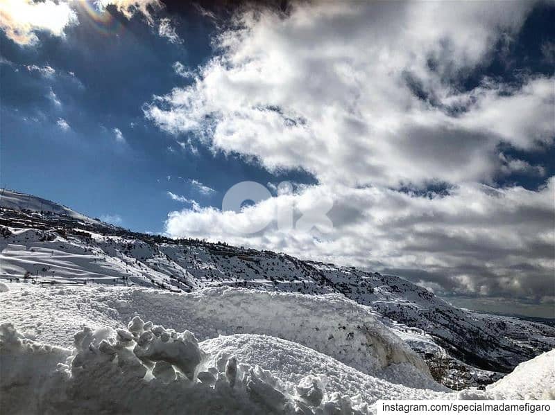 PRIME LAND in IYOUN AL SIMAN with Amazing View أرض في فقرا ٥٧٥ م٢ 6