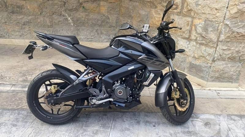 Bajaj Pulsar 200ns 0