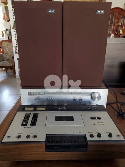 Vintage Akai Sound System