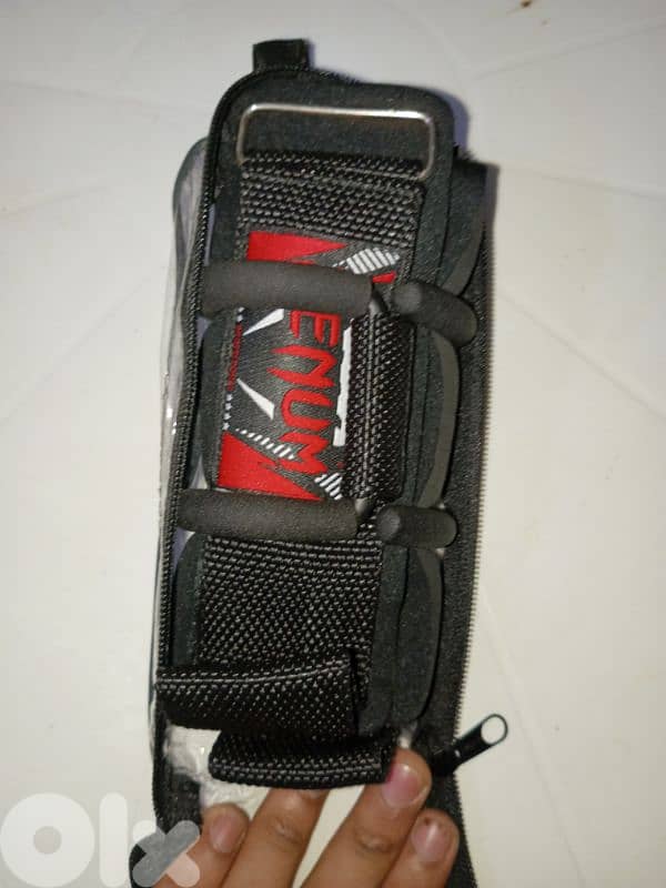 Venum Weight Lifting Hooks – Extra Grip & Maximum Support 3