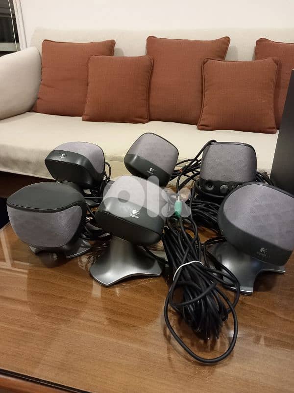 Surround Sound Speakers for Music 1