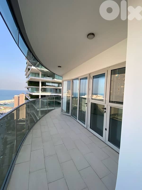 Amazing apart with large terrace and sea view down town 0