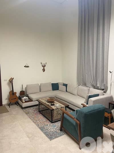 Studio For Rent In Ras Beirut Unfurnished | شقة للايجار في راس بيروت