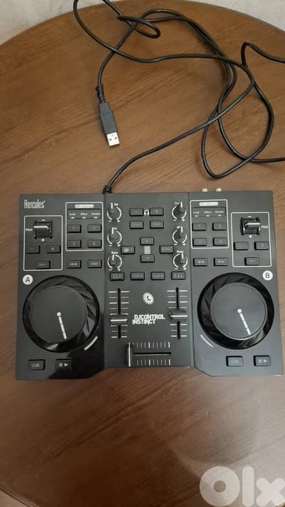 Hercules DJ Control Instinct