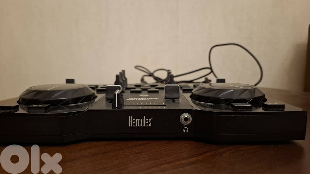 Hercules DJ Control Instinct 1