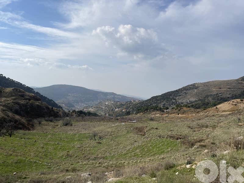 HOT DEAL LAND in KFARDEBIAN with Viewأرض في كفردبيان ١٠٠٠ م٢ 1