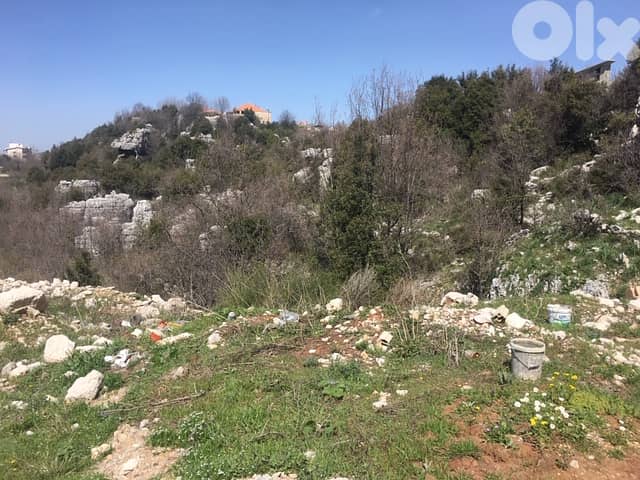 LAND in FEITROUN with Viewأرض في فيطرون ٨٠٠ م٢ 2