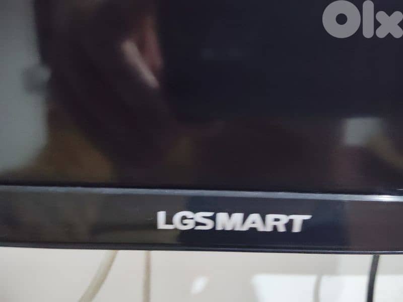 LG like new soura w sot Wala arwa3  tv made in Korea like with stand 0