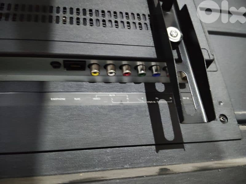 LG like new soura w sot Wala arwa3  tv made in Korea like with stand 6