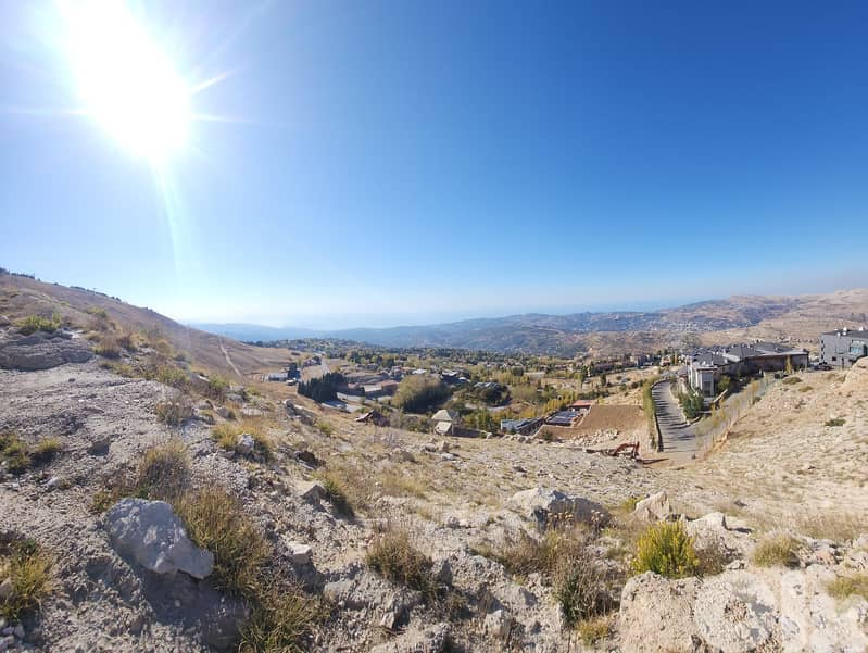 LAND in TILAL FAQRA with OPEN Viewأرض في فقرا ٥٨٥ م٢ 5