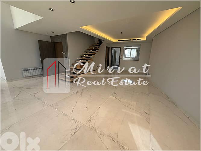 High Ceiling Modern DuplexlCentral Location 0