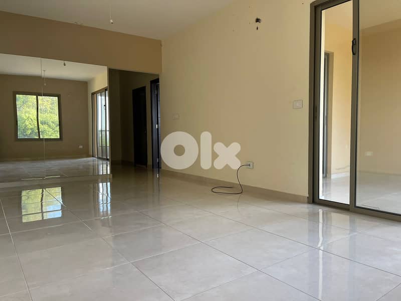Apartment for sale in Halat - شقة للبيع في حالات 0