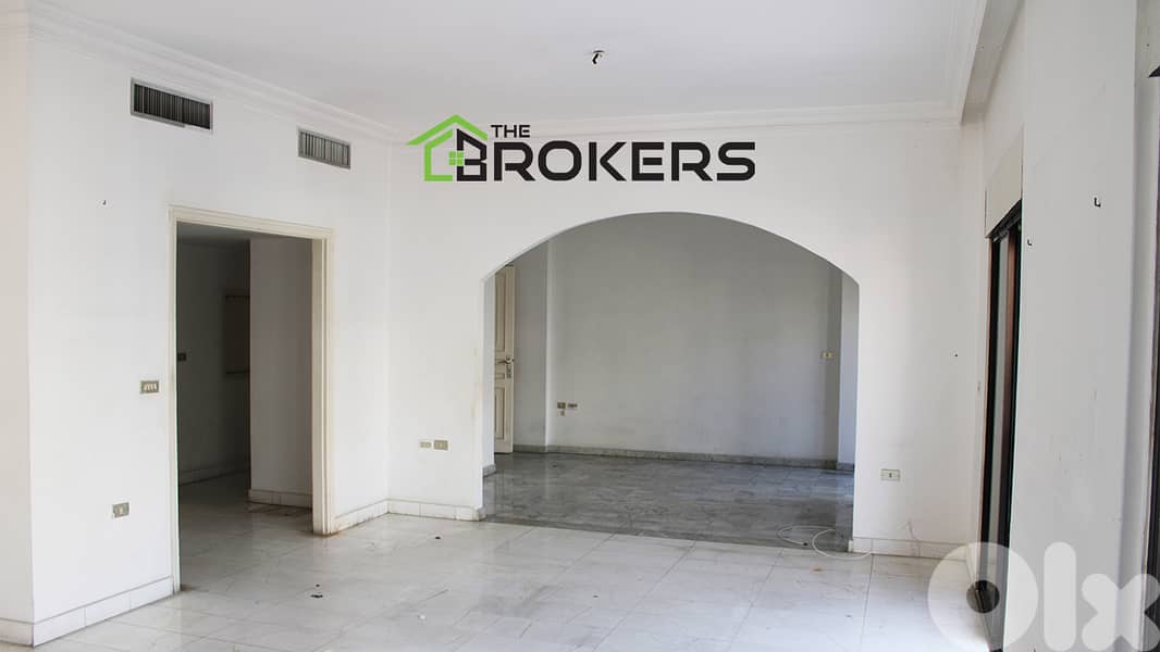 Apartment for Rent in Sakiet Al Janzeer   شقة للايجار في ساقية الجنزير 0