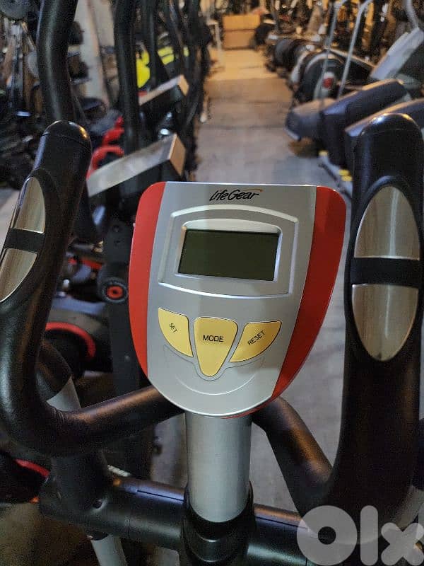 Elliptical Bike machine Geo Gym Equipment معدات رياضية متنوعة 3