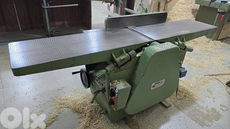 carpenter machinery معدات نجارة 8