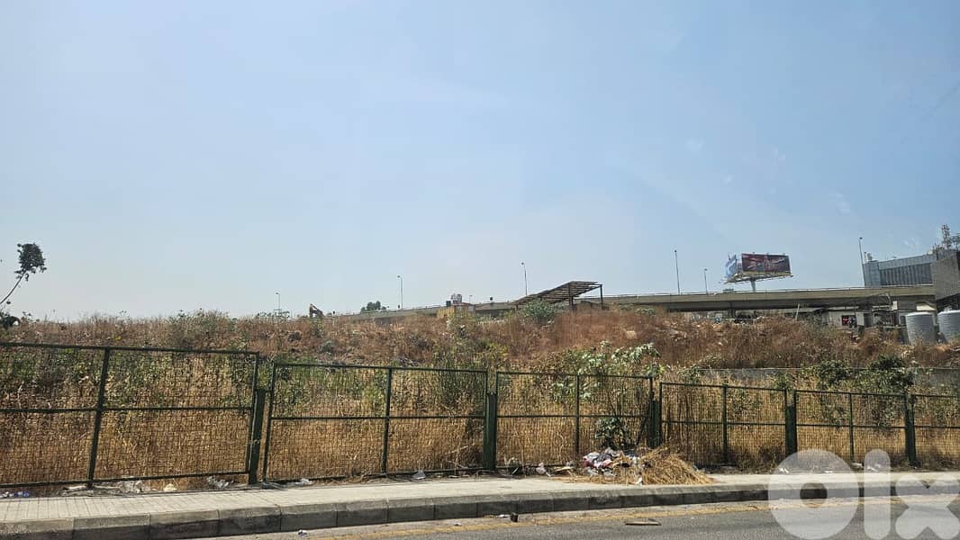 Land for sale in Furn el chebbak أرض للبيع في فرن الشباك 0