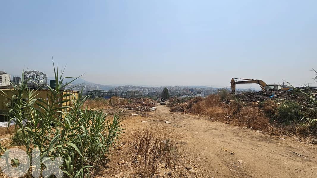 Land for sale in Furn el chebbak أرض للبيع في فرن الشباك 9