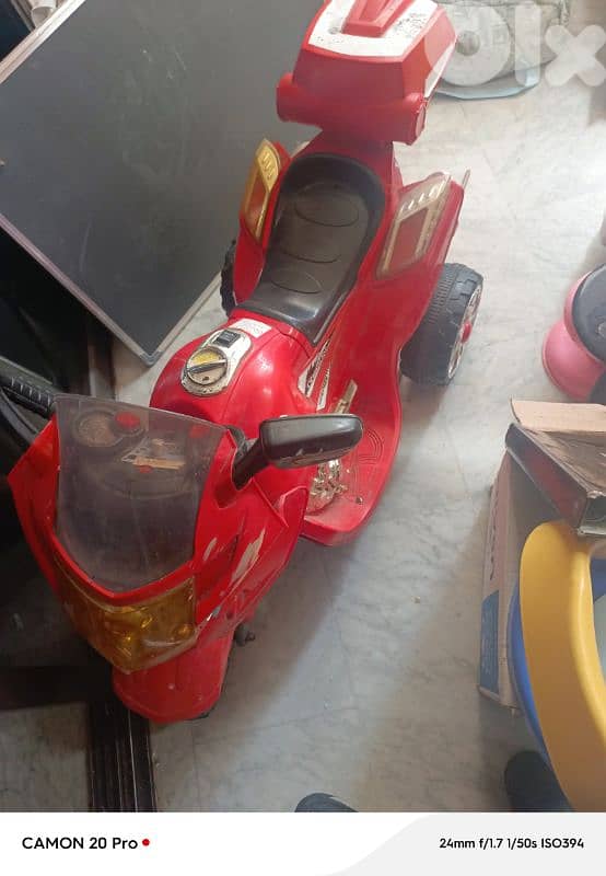 moto need a battery + swing 0