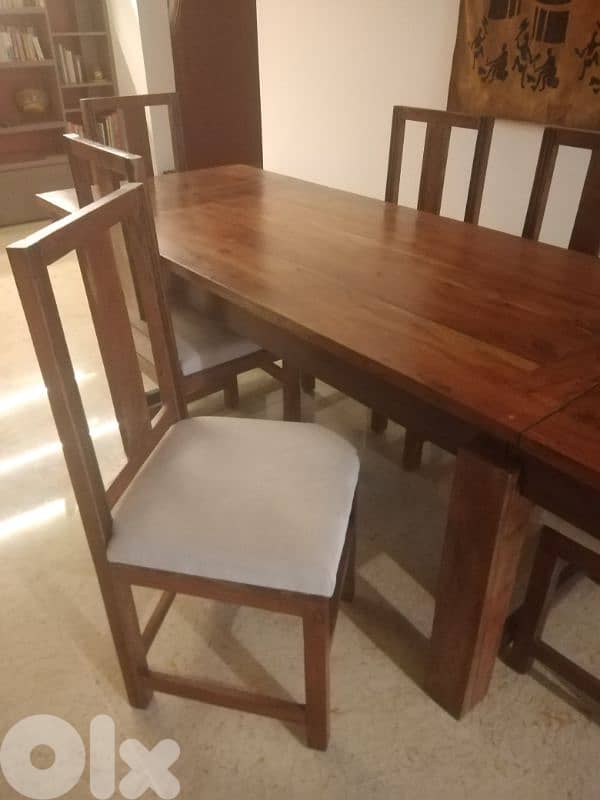 Imported, Used, Plain wood dining room in very good condition 1