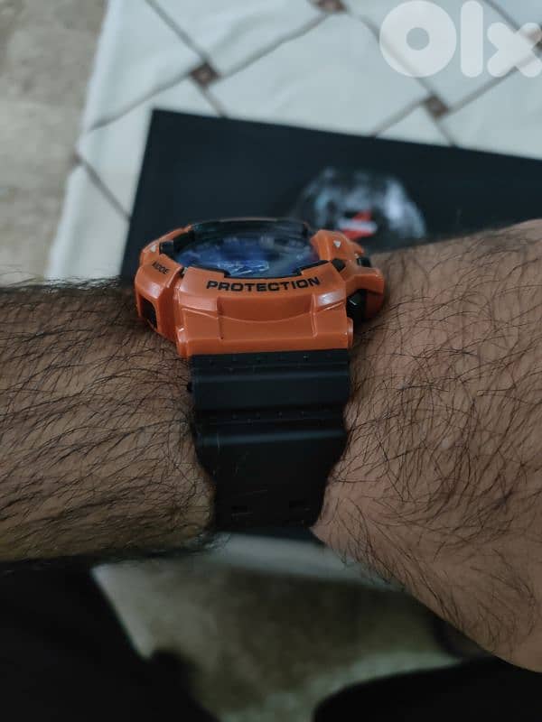 CASIO G-SHOCK GBA-400-4B Bluetooth. 5