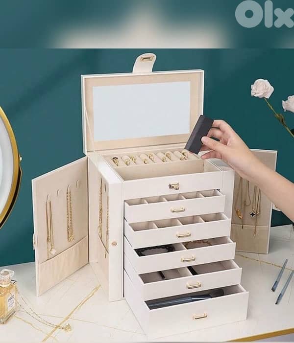 large jewelry leather box 1