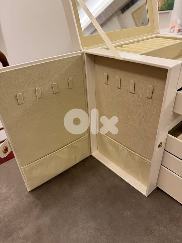 large jewelry leather box 5