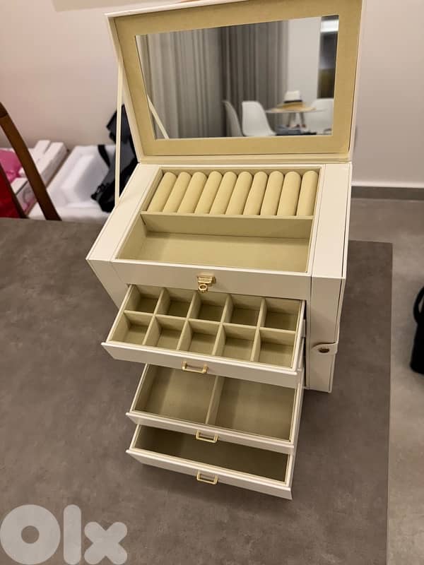 large jewelry leather box 8