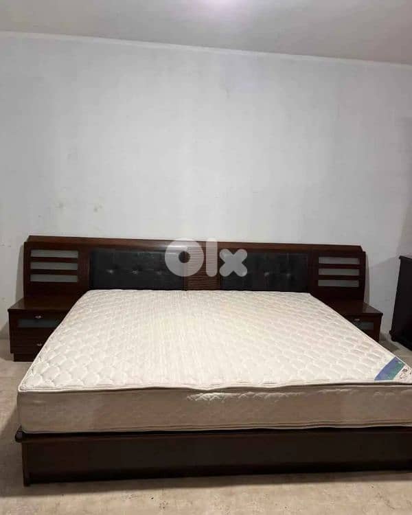 اوضة نوم شغل توصاية ملبسة قشرة زان 3