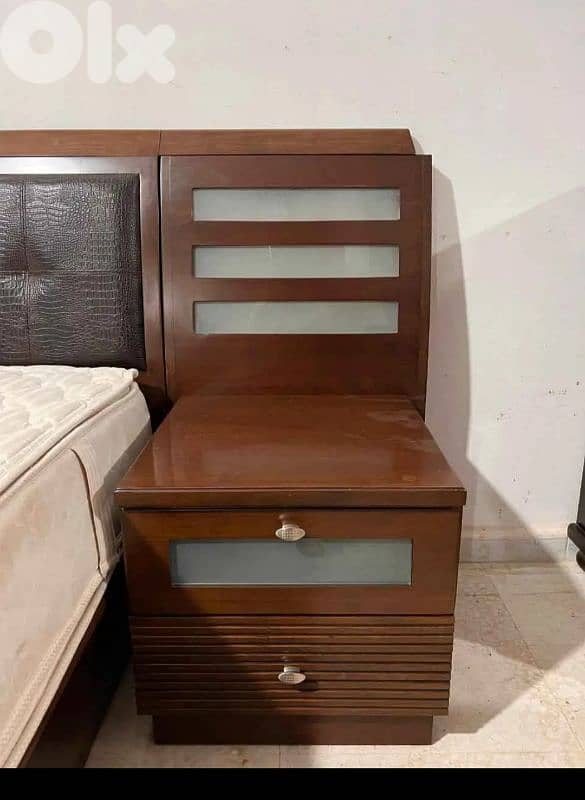 اوضة نوم شغل توصاية ملبسة قشرة زان 4