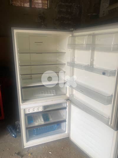 براد للبيع 300$ ماركة Hisense