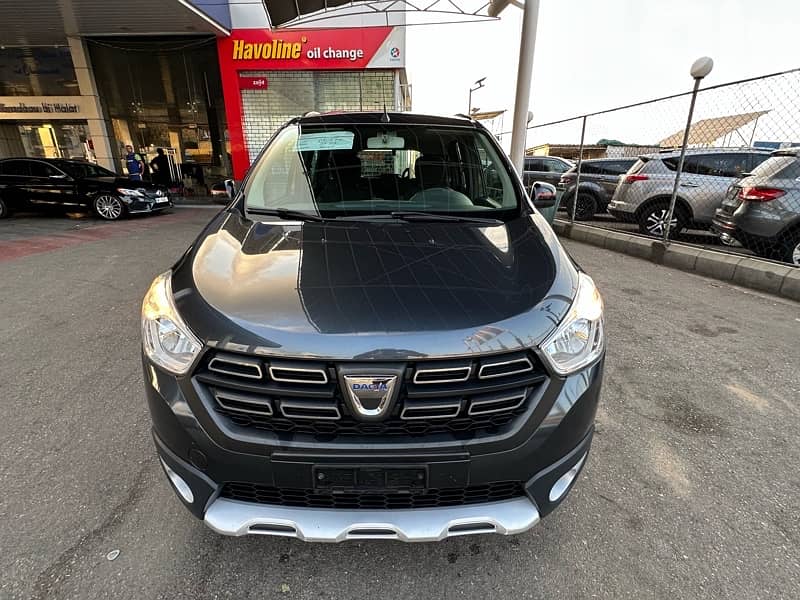 Dacia Lodgy 2020   7 seats 0