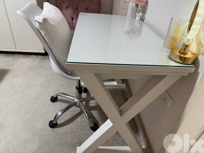 Desk for Sale 2