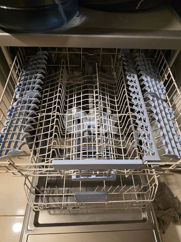 جلاية صحون Beko 4