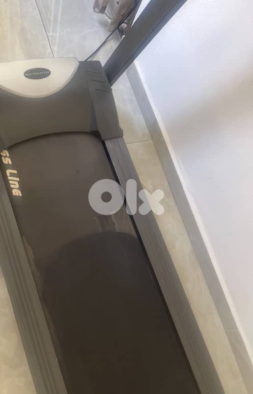 مكنةً مشي بحالة ممتازة 0